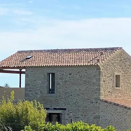 Le Mazet-countryside Retreat With Jacuzzi *